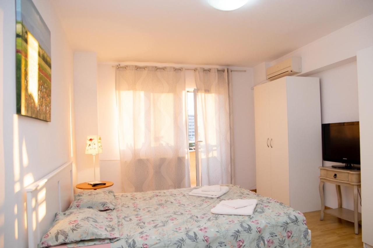 City Central Studio , Ploiesti Luaran gambar